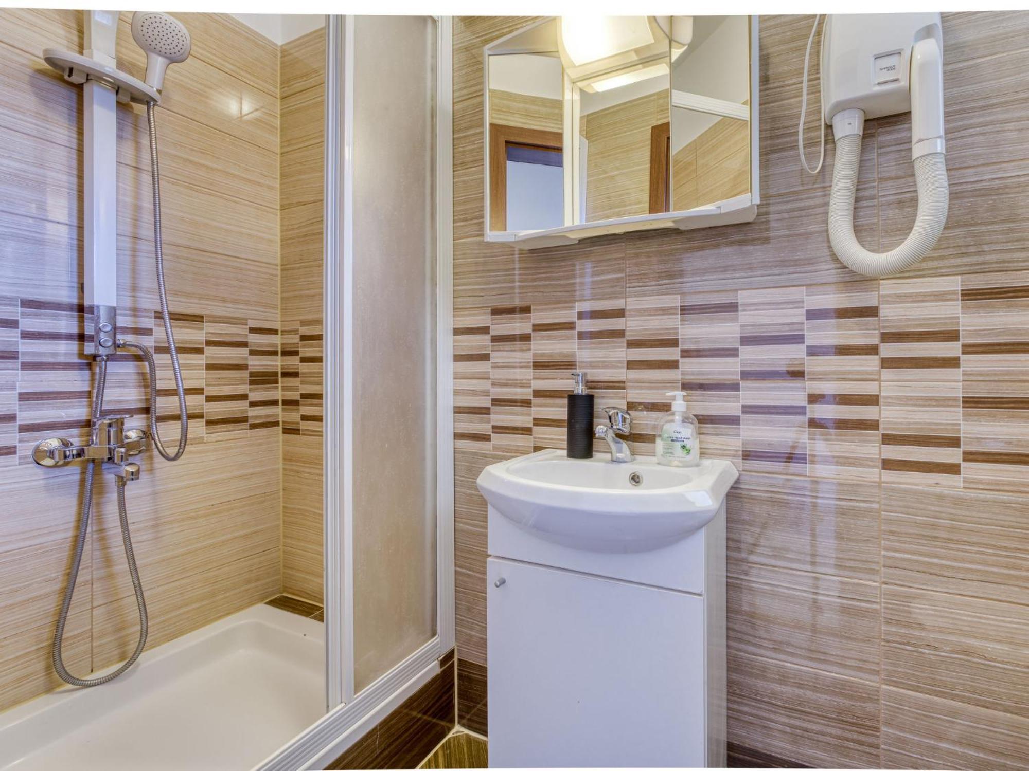 לובראן Apartment Laurus-1 By Interhome מראה חיצוני תמונה